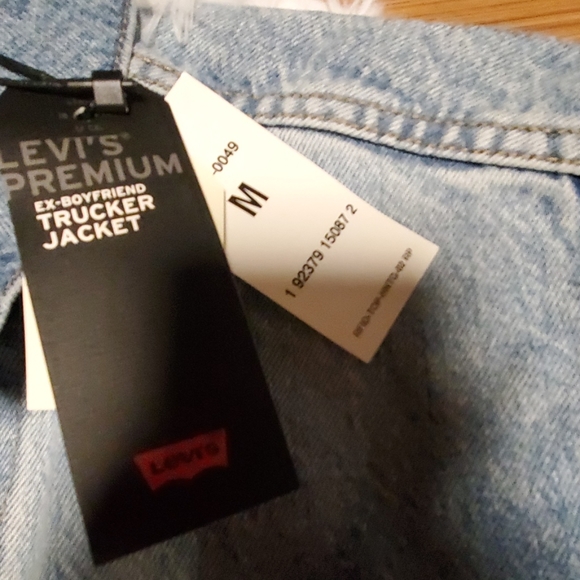 NWT LEVI'S EX BOYFRIEND TRUCKER JACKET - Picture 6 of 8